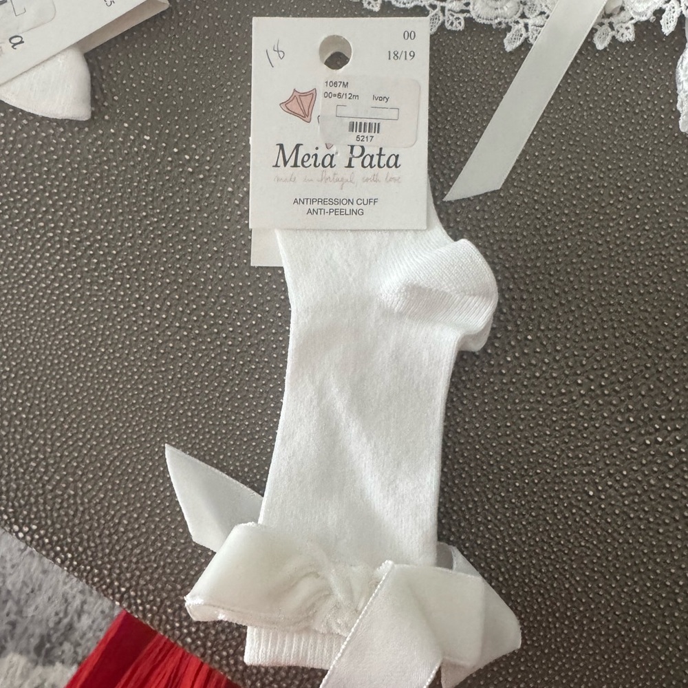Kids Ivory Anti-Peeling Socks